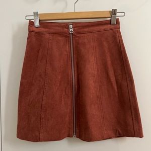 Aritzia suede skirt never worn